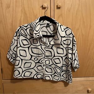 shein cropped patterned button blouse